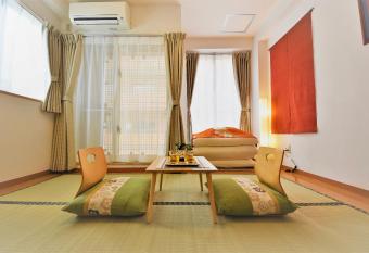 UKISHIMA INN allows 18 year olds to book a room