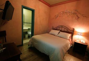 Hotel Ines Maria has rooms with a private hot tub