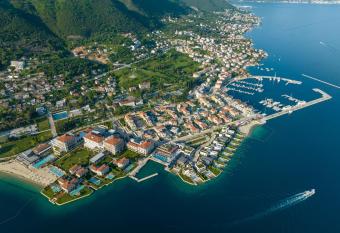 Portonovi Resort has Balcony rooms