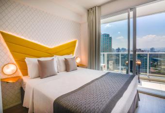 360 Su  tes S   allows 18 year olds to book a room