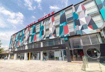 Hotel Arena Suites allows 18 year olds to book a room