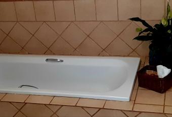 African Dawn Guesthouse has Balcony rooms