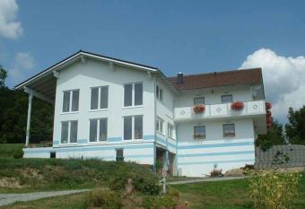 Ferienwohnung Brunner has Balcony rooms