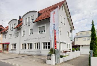 Central Hotel Friedrichshafen allows 18 year olds to book a room