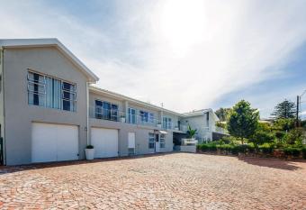 Villa Eike has Balcony rooms