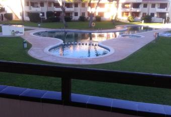 Residencial Alcanar Costa allows 18 year olds to book a room