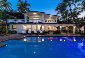 Casa Isle  a has Balcony rooms