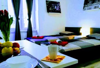 Pula Center Apartments and Rooms allows 18 year olds to book a room