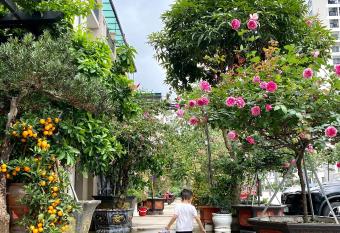 E12 Greenbay village has Balcony rooms