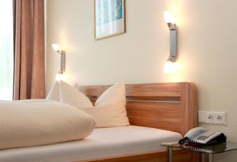 Hotel Schober am Kurpark allows 18 year olds to book a room