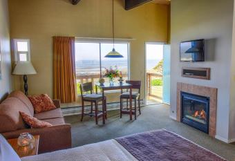 Fireside Motel has Balcony rooms