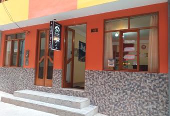 HOSPEDAJE LA POSADA DE OLGER - MACHUPICCHU allows 18 year olds to book a room