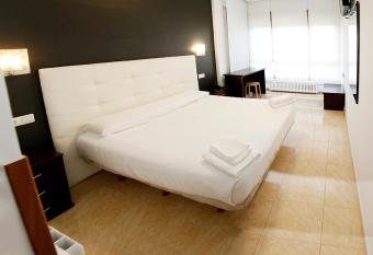 Hotel Artxanda Bilbao allows 18 year olds to book a room