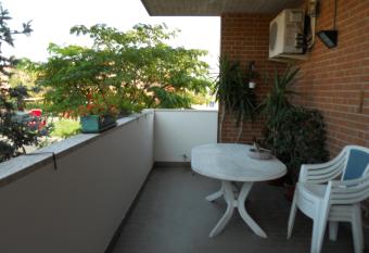 La casa d angolo has Balcony rooms