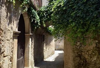 Palazzo Caracciolo has Balcony rooms