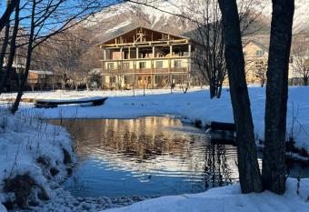 Beko   s garden Inn has rooms with a private hot tub