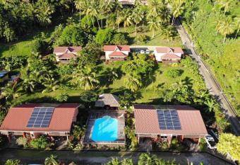 BORA BORA HOLIDAY S LODGE allows 18 year olds to book a room