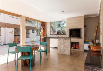 Hotel Holiday Foz allows 18 year olds to book a room