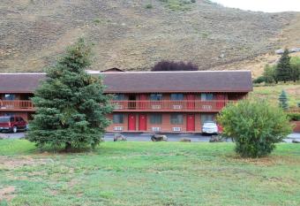 Flat Creek Inn allows 18 year olds to book a room