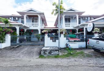 Semporna Dream Villas #includes transport to jetty has Balcony rooms