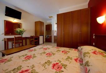 Villa Diamond 2 has Balcony rooms