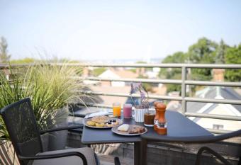 Mill Street Inn has Balcony rooms