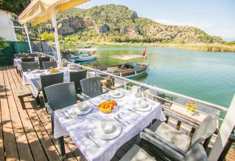 dalyan ya  mur hotel has Balcony rooms