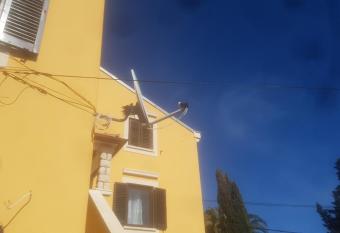   unski 53 has Balcony rooms