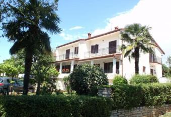 Apartments Nina, Pinta & Santa Maria has Balcony rooms