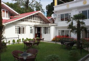 Little Tibet has Balcony rooms