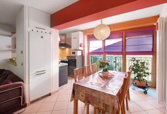 Casa Vacanza IL NIDO has Balcony rooms