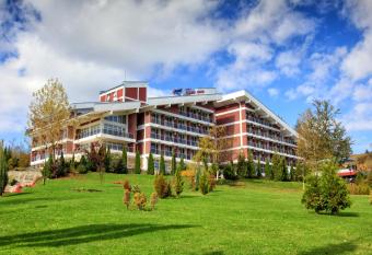 Relax Coop Hotel has Balcony rooms