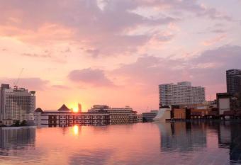 Dhotel Pattaya has Balcony rooms