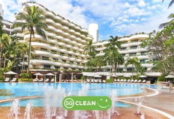 Shangri-La Singapore has Balcony rooms