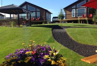 Stardust Inn and Chalets allows 18 year olds to book a room