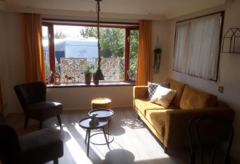 Chalet van Minicamping De Braamhof has Balcony rooms