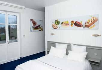 Hotel restaurant au gourmet has Balcony rooms