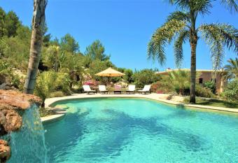 Sa Muntanya panorama has Balcony rooms