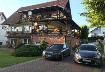 AS Go  ciniec allows 18 year olds to book a room