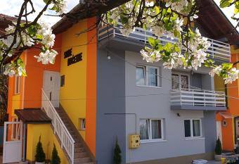 Pansion Sunce has Balcony rooms