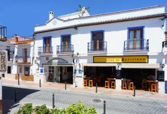 Apartamentos Pepe Mesa allows 18 year olds to book a room