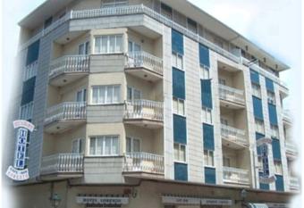 HOTEL LORENZO allows 18 year olds to book a room