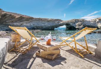 AQUA HOUSE has Balcony rooms
