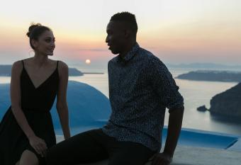 Aria Suites & Villas has rooms with a private hot tub