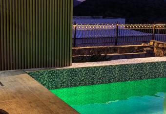 Al Romaan villa has Balcony rooms