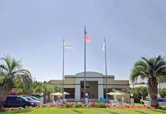 Days Inn by Wyndham Ladson Summerville Charleston allows 18 year olds to book a room