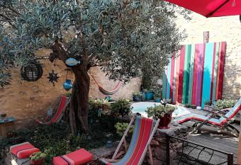 Maison d h  te la Tourette allows 18 year olds to book a room