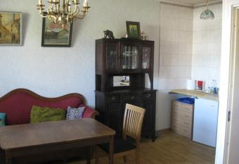 Private Apartment in Tallin (Pelguranna) allows 18 year olds to book a room