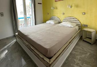 Studios Matina allows 18 year olds to book a room