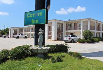 Carom Inn Denham Springs~Batonrouge has Smoking rooms